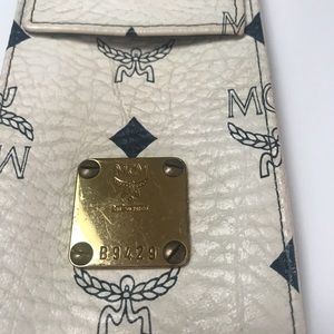 MCM vintage white & Navy Cigarette holder